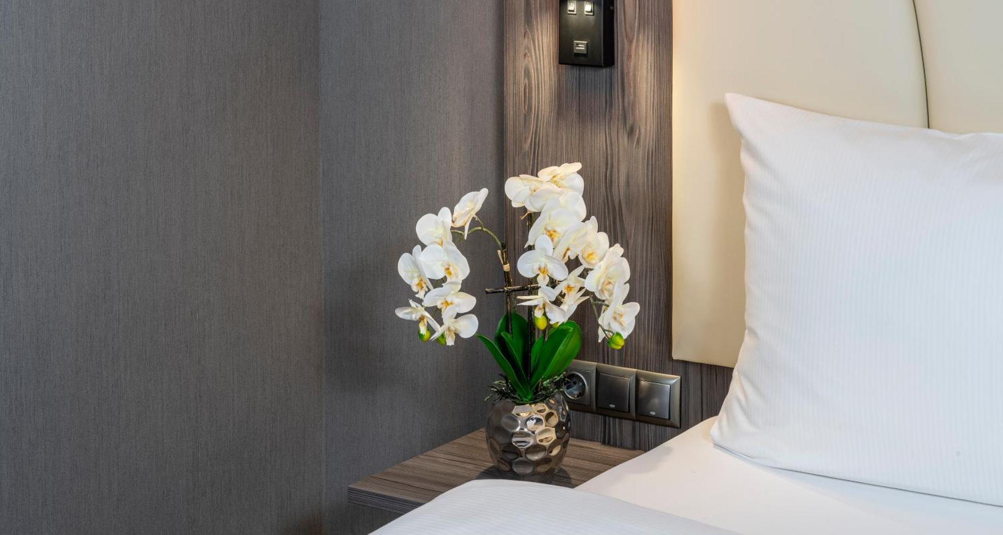Plaza Premium Parkhotel 3*